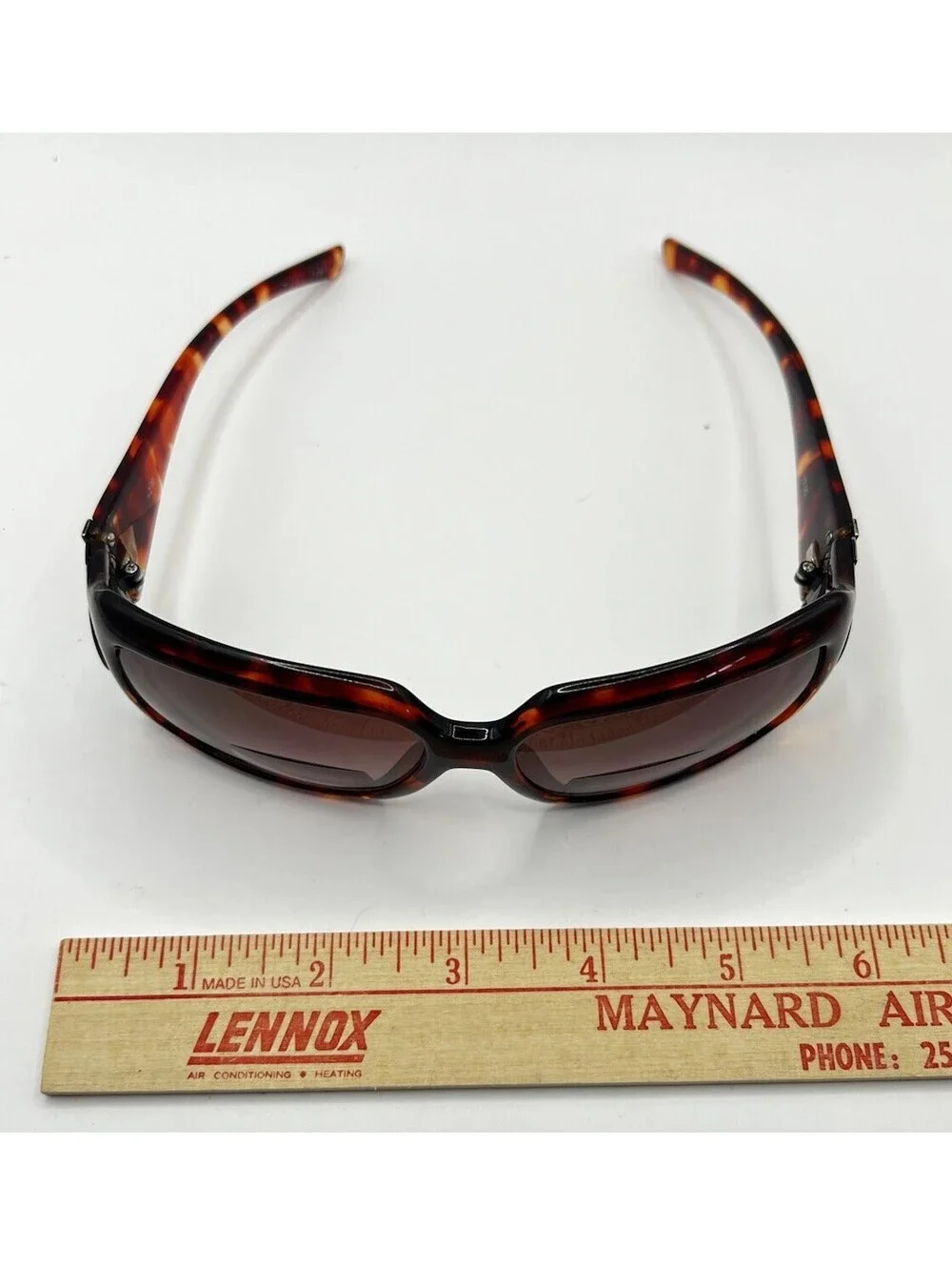 Vintage Style Tortoiseshell Bifocal Reading Sunglasses +2.00 | Gold Side Detail
